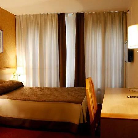 Hotel Western Le Montmartre - Saint Pierre