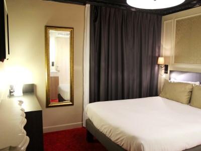 Western Le Montmartre - Saint Pierre Hotel Parigi
