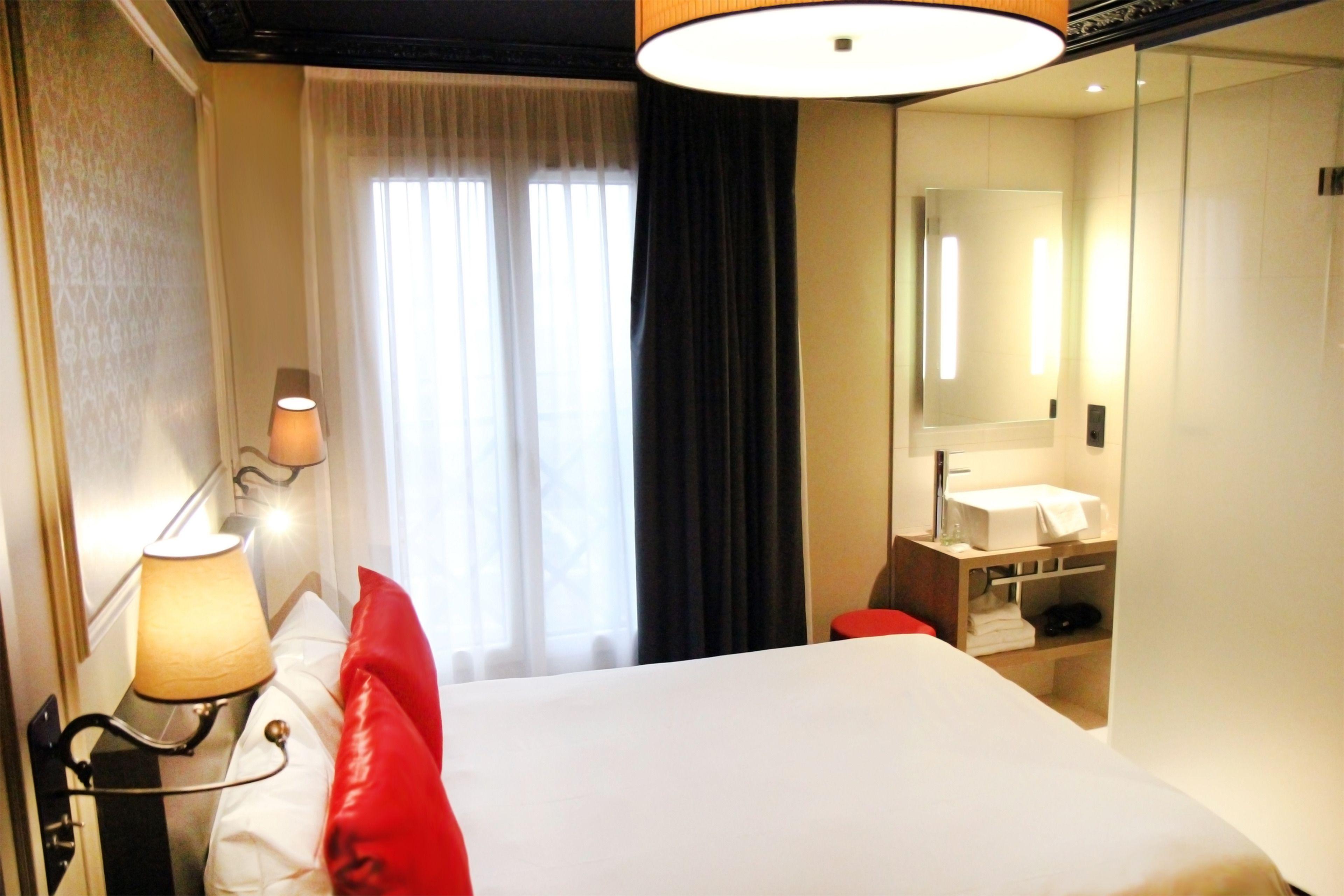 Western Le Montmartre - Saint Pierre 3*