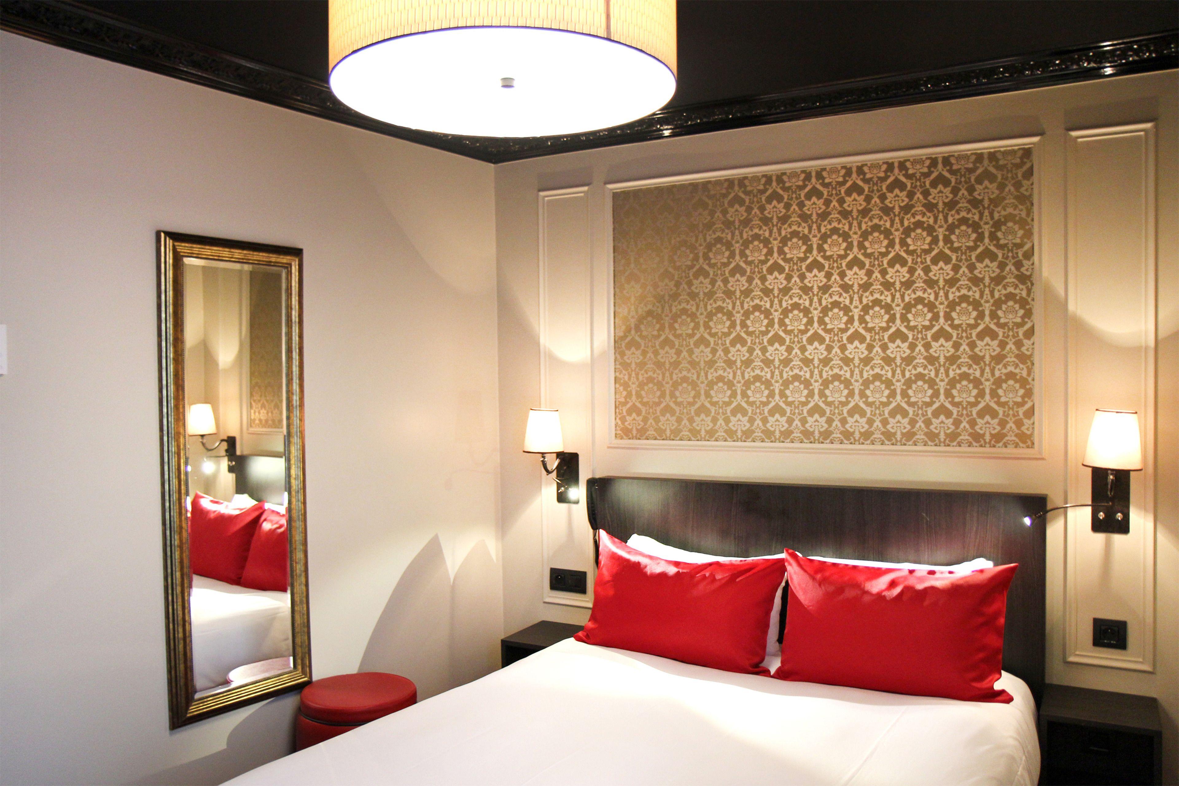 Hotel Western Le Montmartre - Saint Pierre 3*