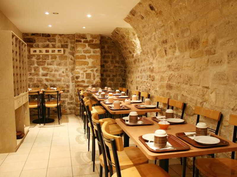 Western Le Montmartre - Saint Pierre 3*