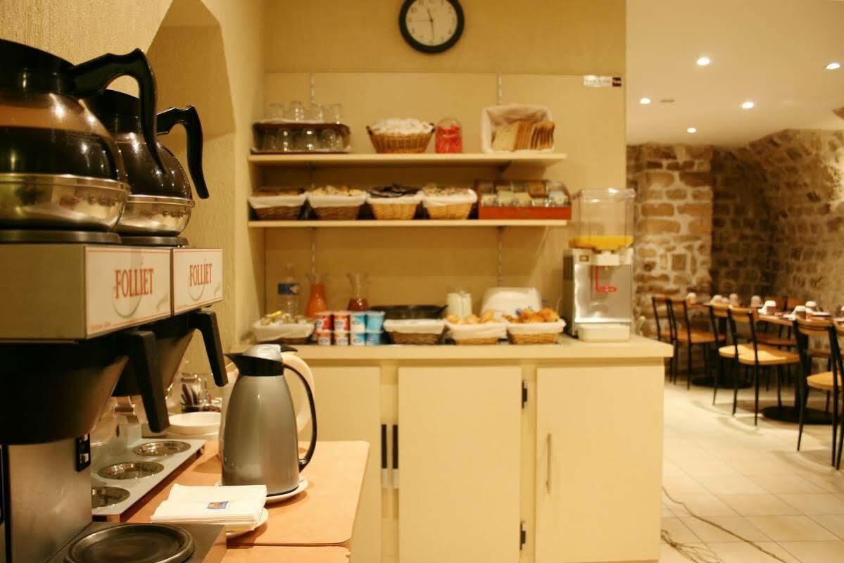 Western Le Montmartre - Saint Pierre 3*